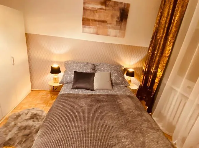 Hostel Clicktheflat Wokalna