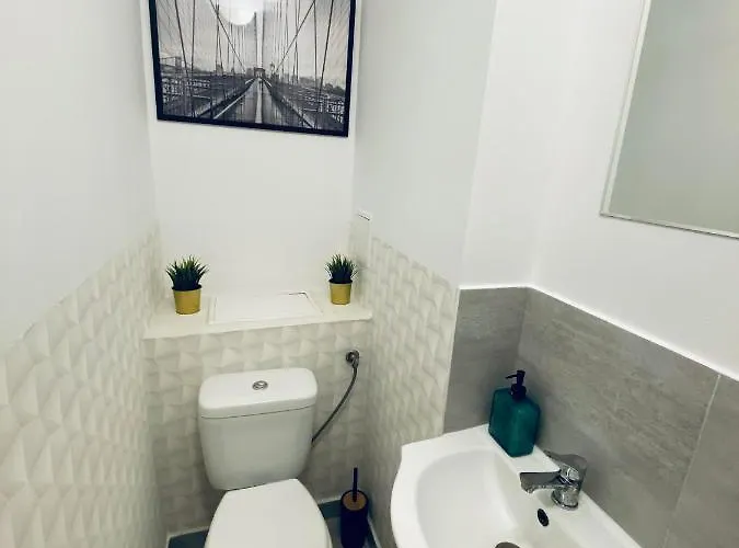 Clicktheflat Wokalna Hostel Warszawa