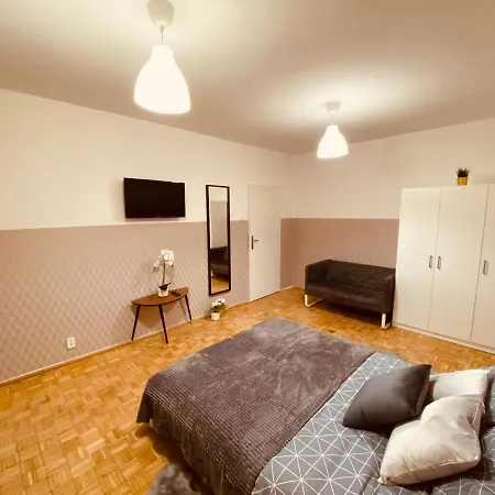 Hostel Clicktheflat Wokalna Varsó