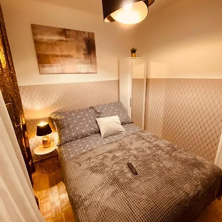 Hostel Clicktheflat Wokalna Varsó